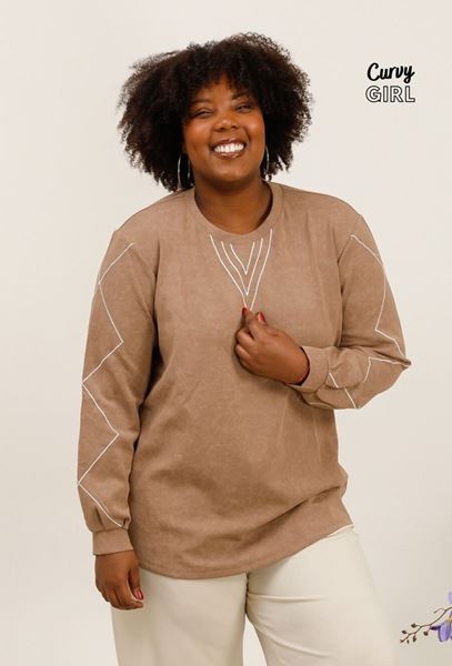 Picture of CURVY GIRL SWEATER WITH SLEEVE AND NECKLINE DESIGN